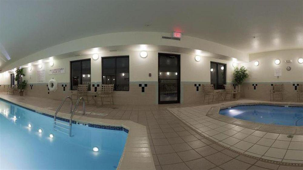 Country Inn And Suites By Radisson Garden City Ks Buitenkant foto