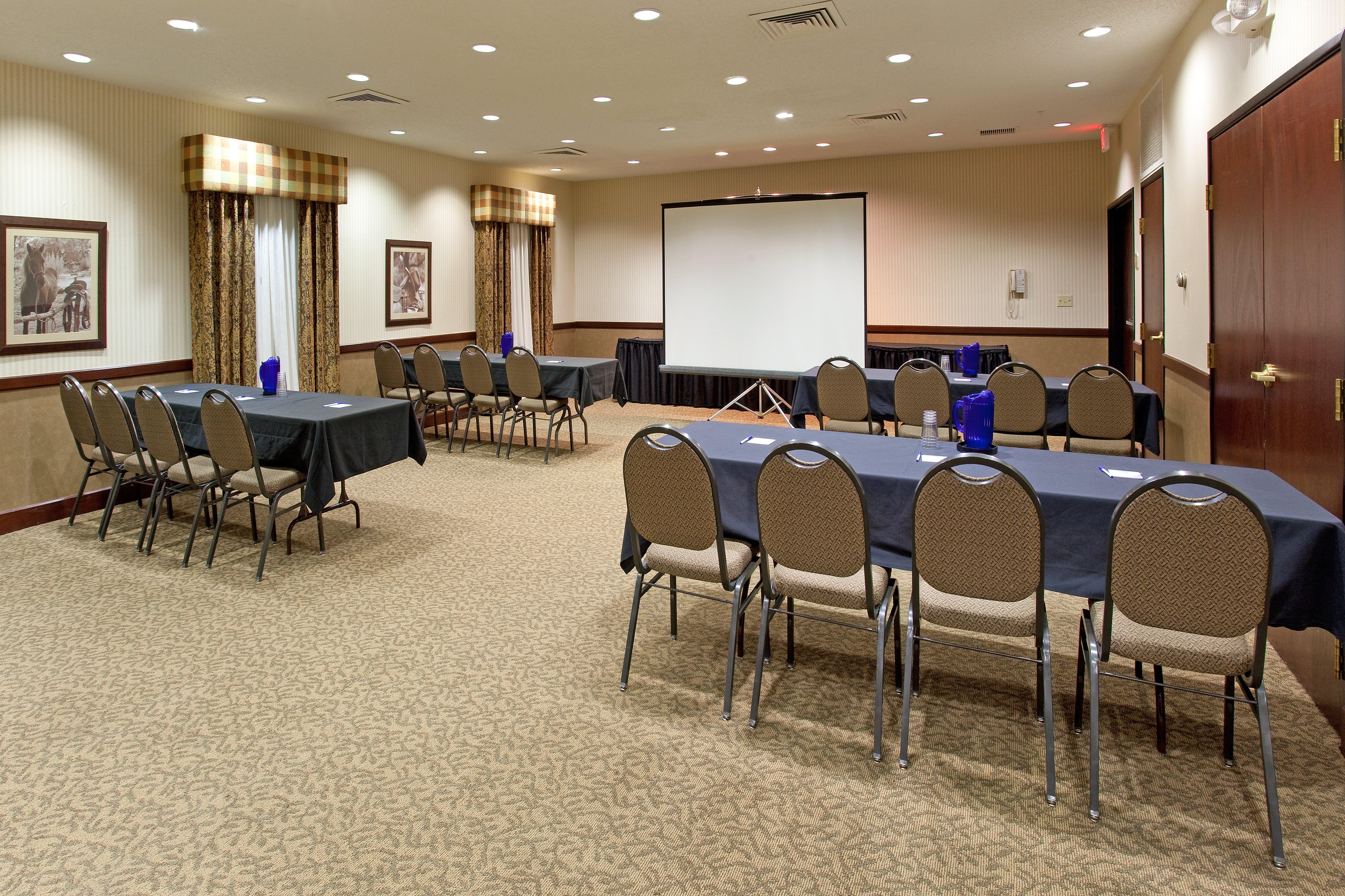 Country Inn And Suites By Radisson Garden City Ks Buitenkant foto