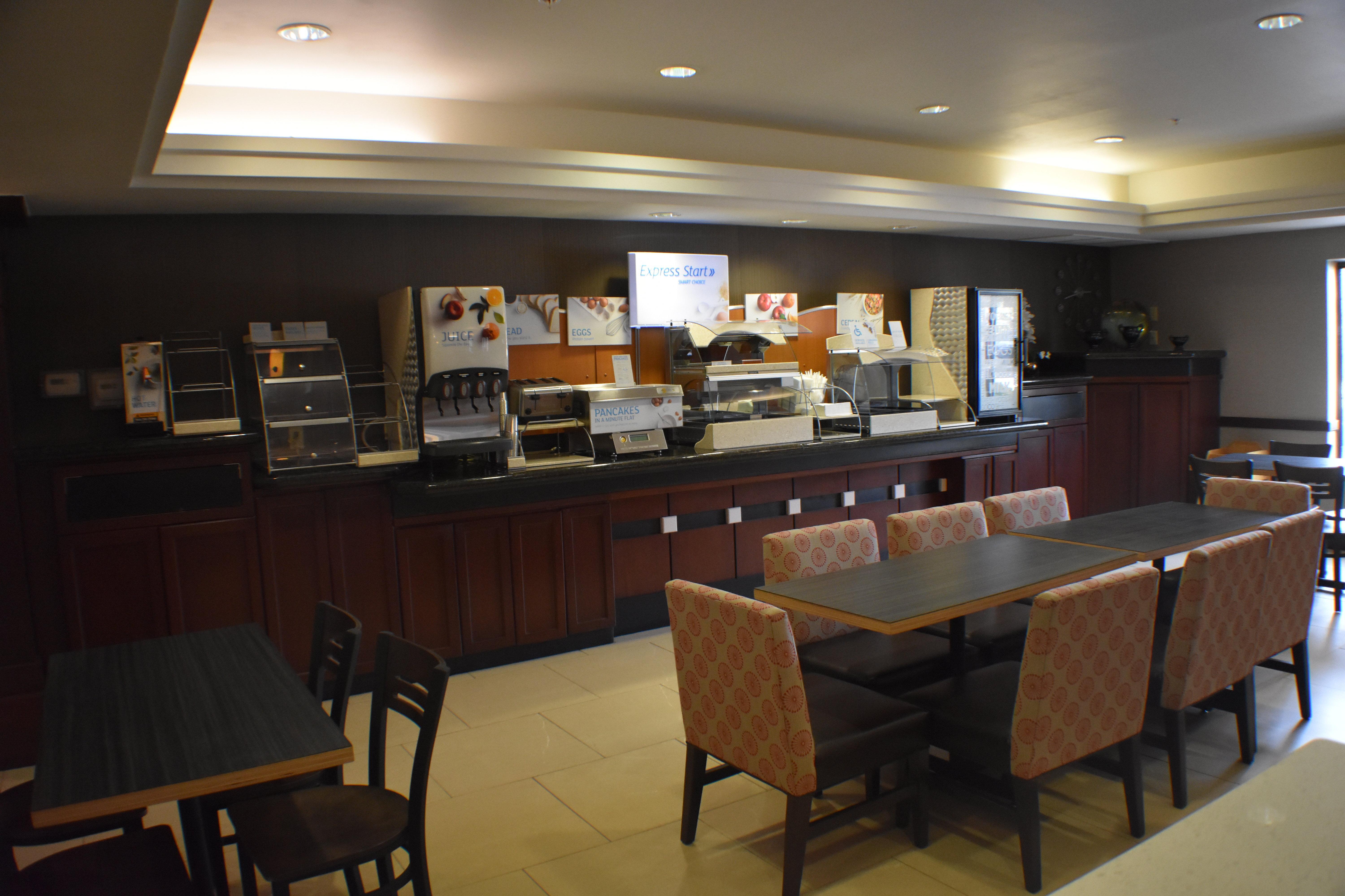 Country Inn And Suites By Radisson Garden City Ks Buitenkant foto