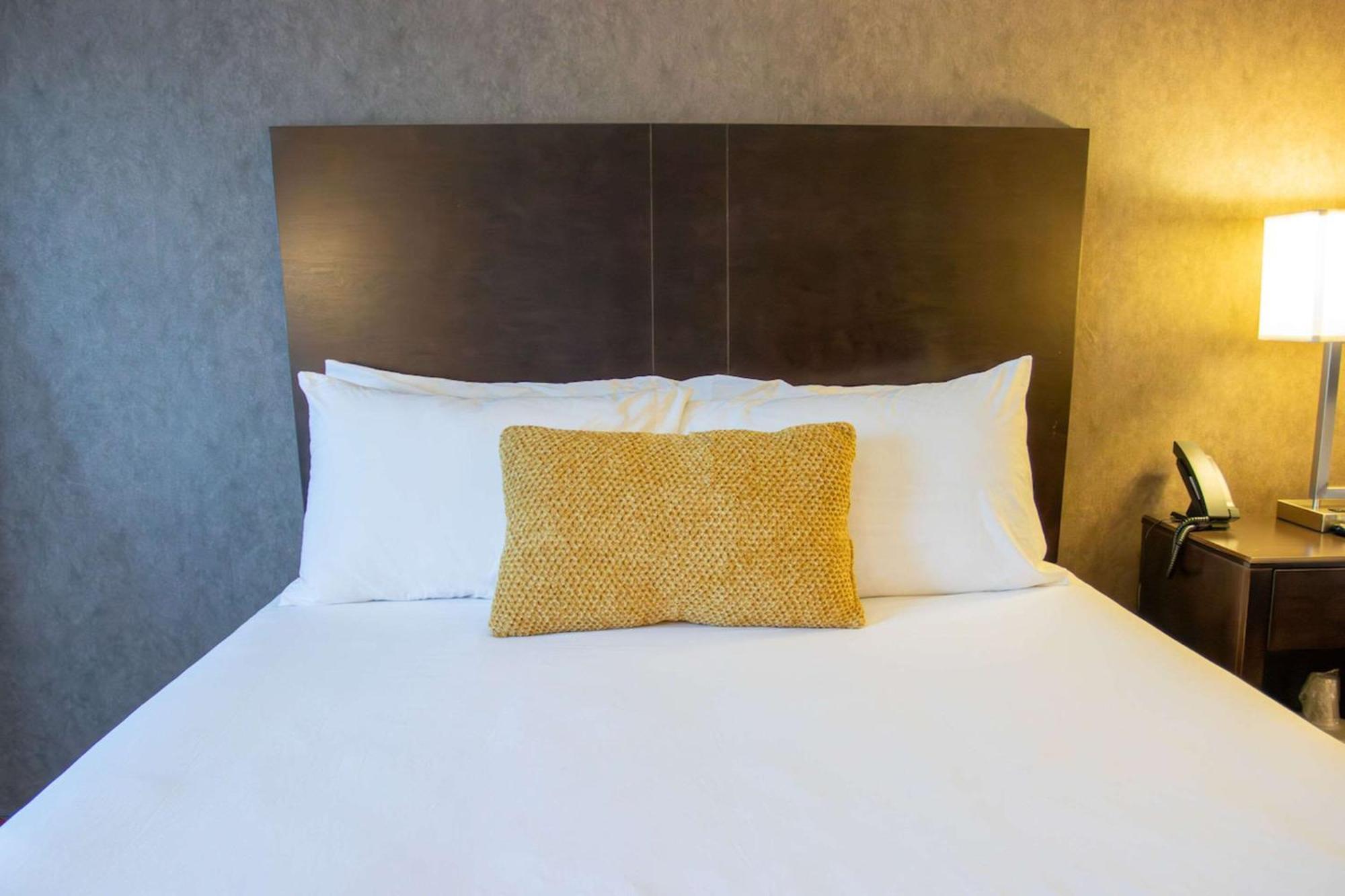 Country Inn And Suites By Radisson Garden City Ks Buitenkant foto