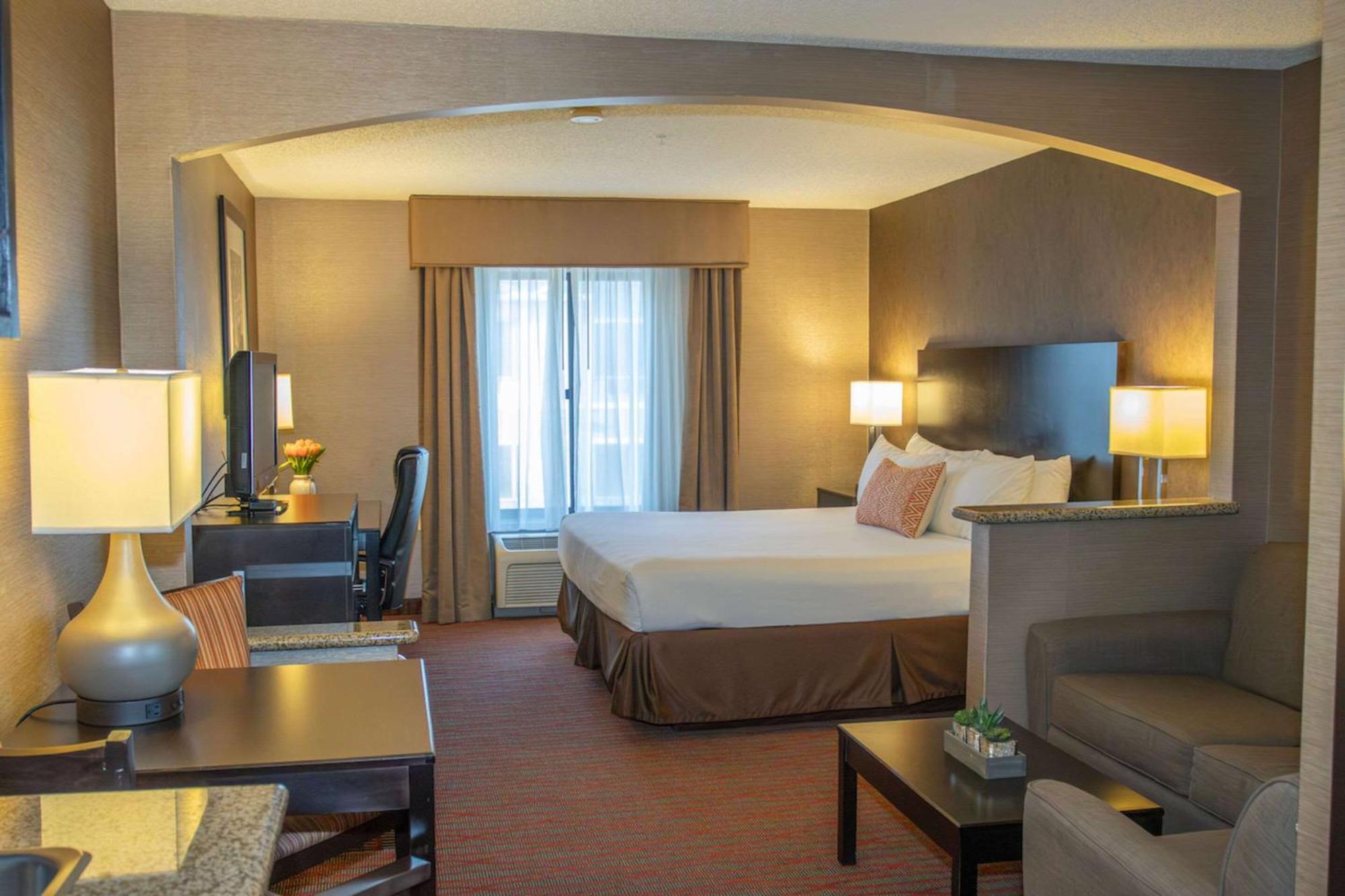 Country Inn And Suites By Radisson Garden City Ks Buitenkant foto