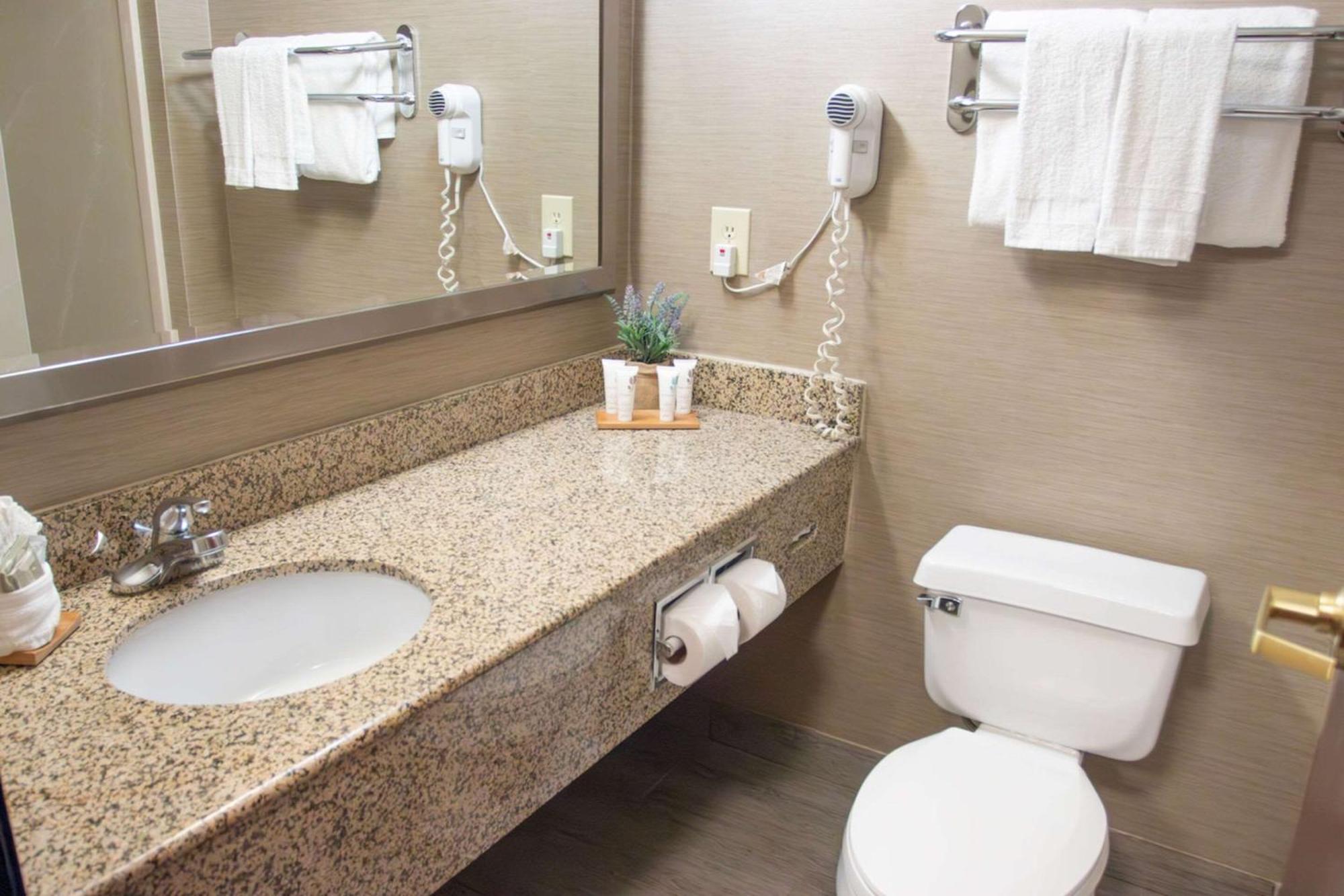 Country Inn And Suites By Radisson Garden City Ks Buitenkant foto