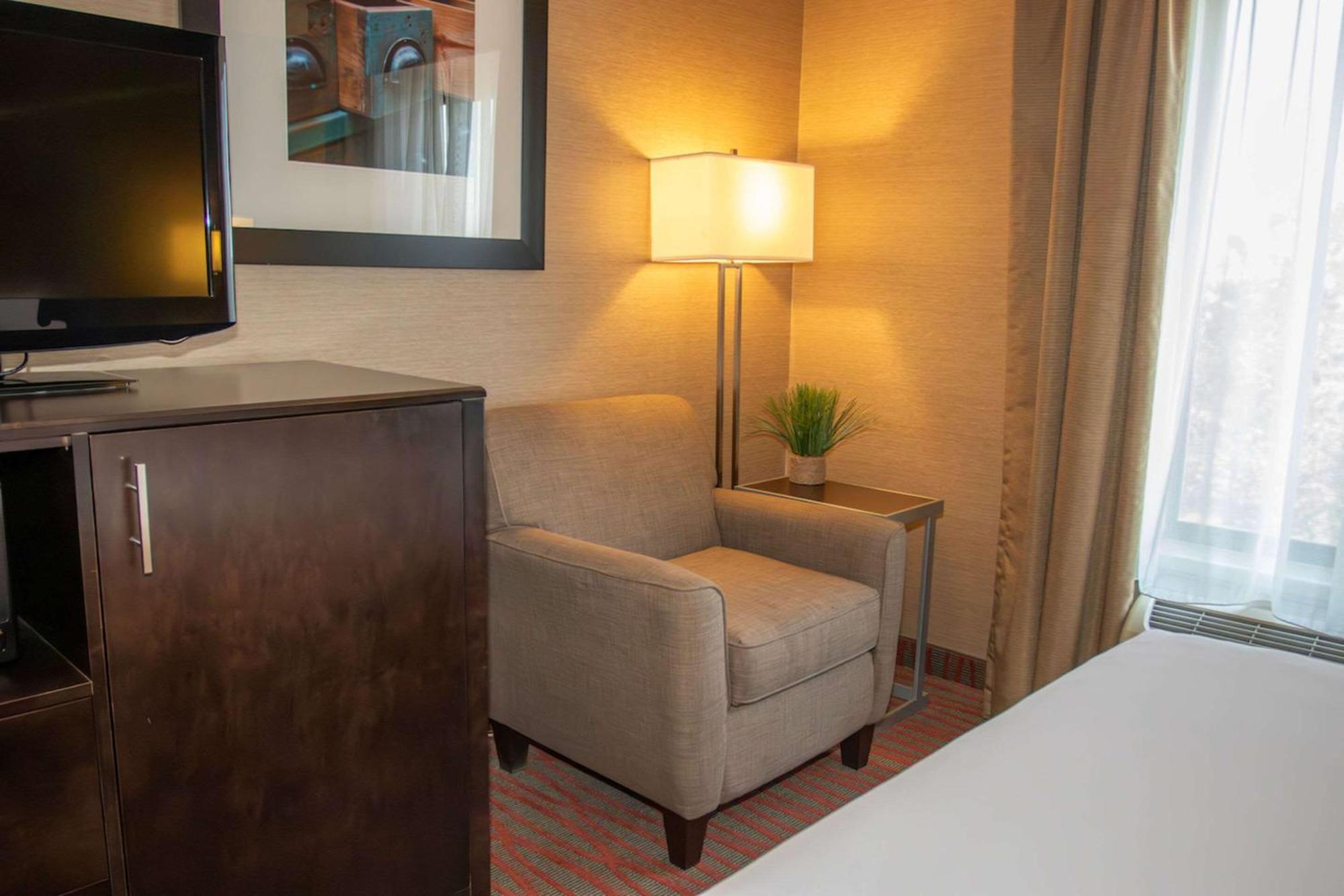 Country Inn And Suites By Radisson Garden City Ks Buitenkant foto