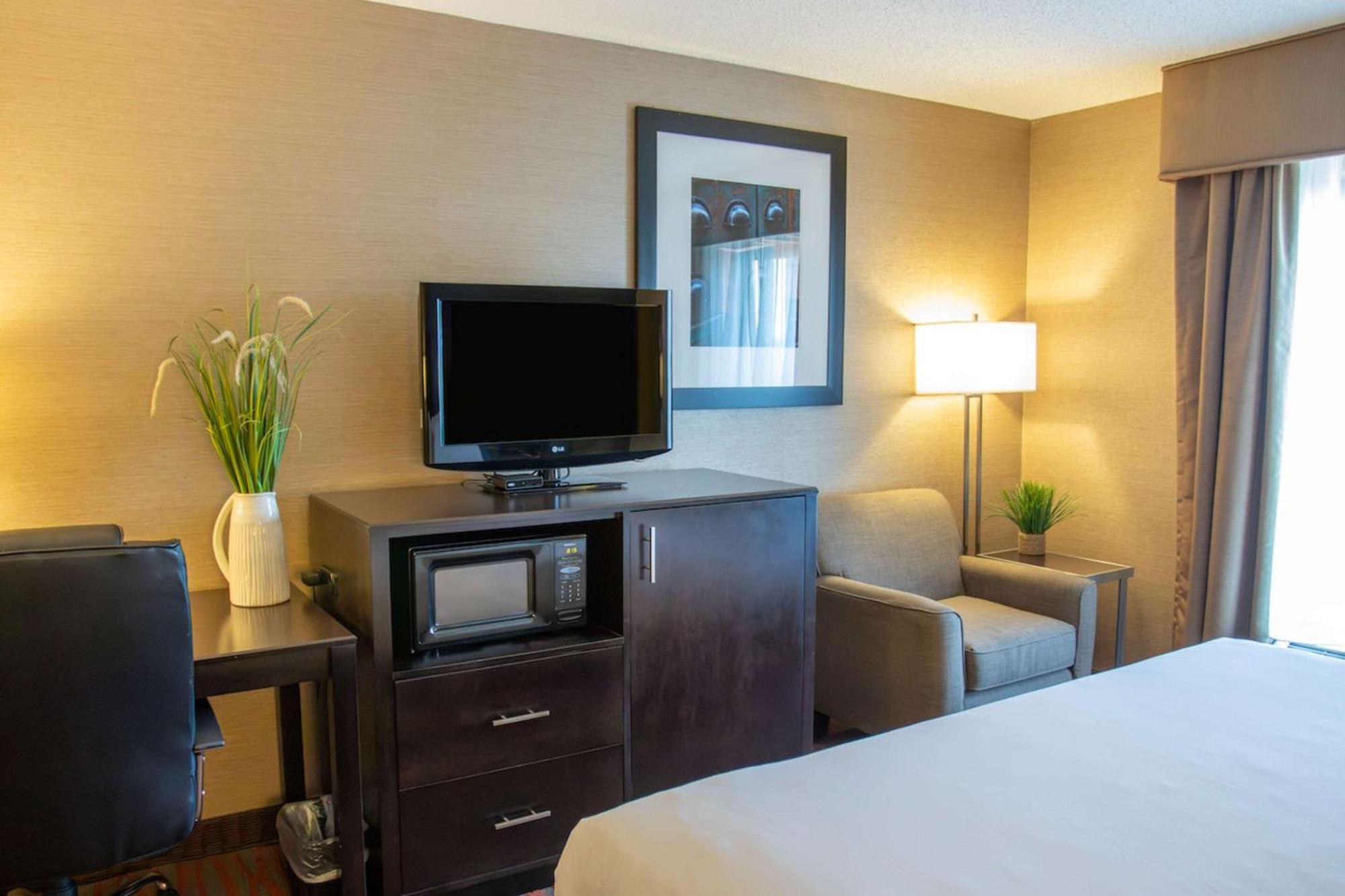 Country Inn And Suites By Radisson Garden City Ks Buitenkant foto
