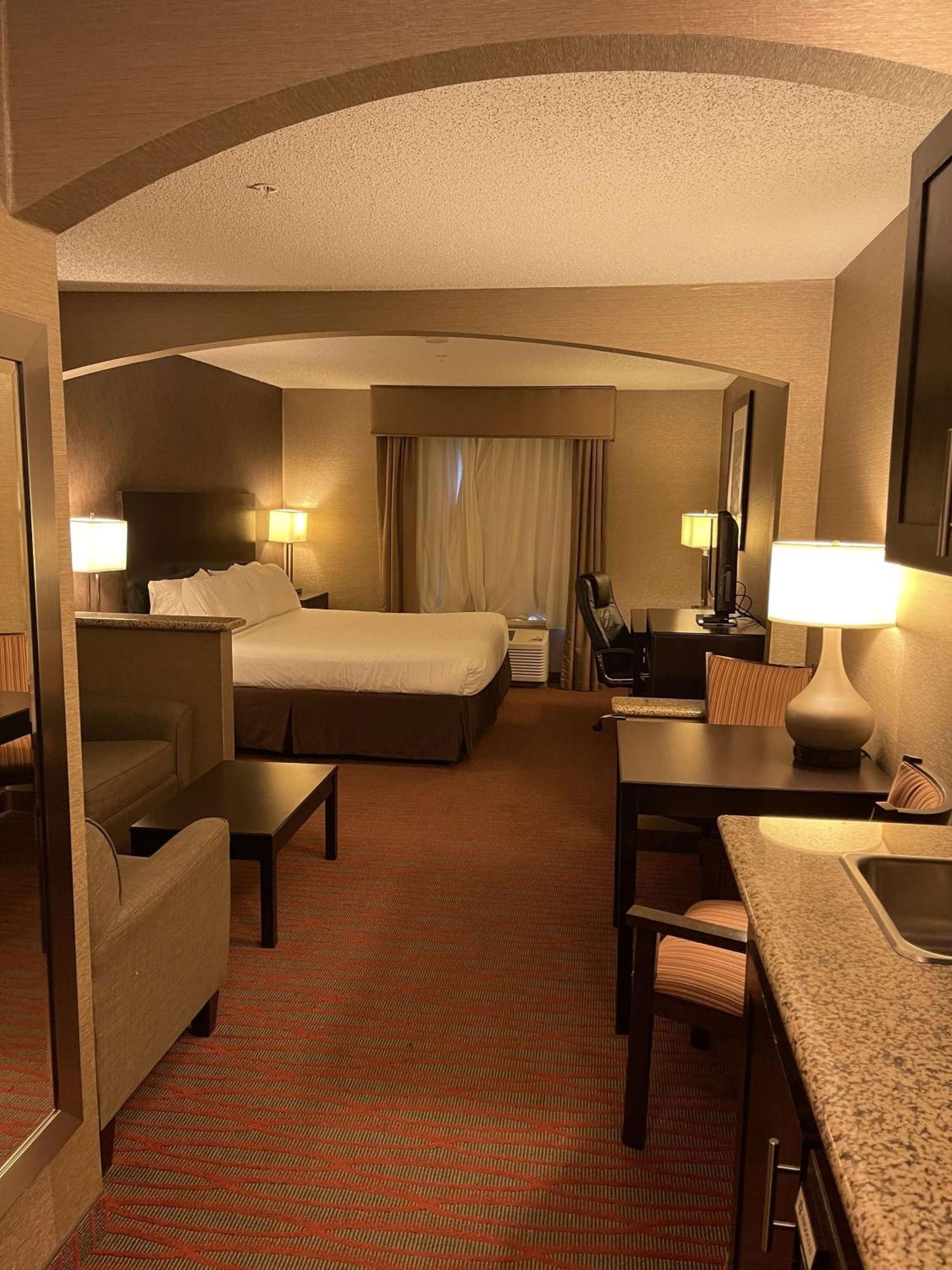 Country Inn And Suites By Radisson Garden City Ks Buitenkant foto
