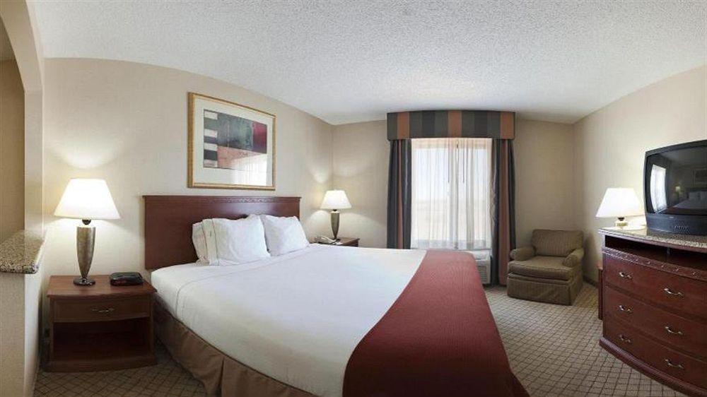 Country Inn And Suites By Radisson Garden City Ks Buitenkant foto