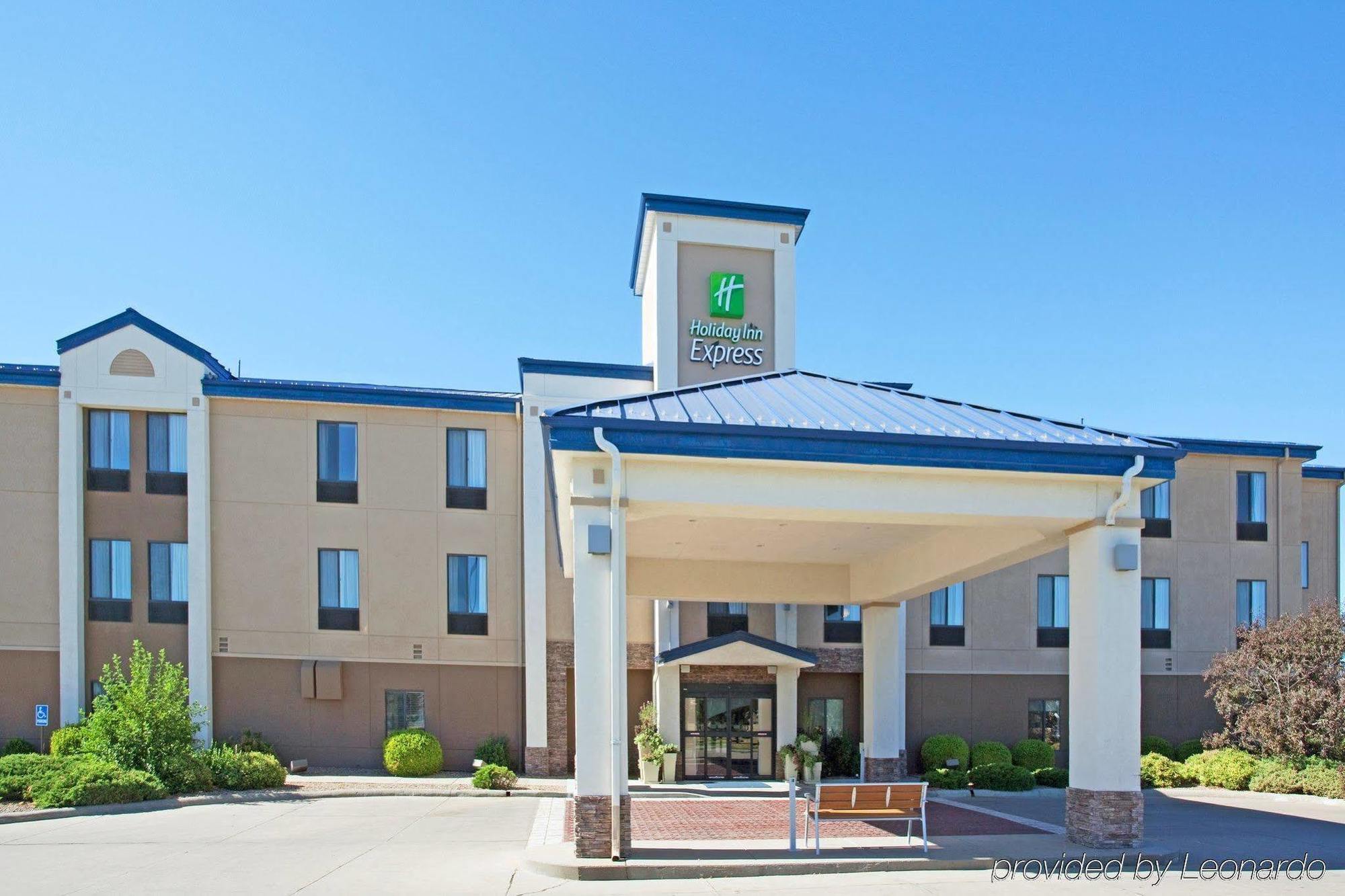 Country Inn And Suites By Radisson Garden City Ks Buitenkant foto